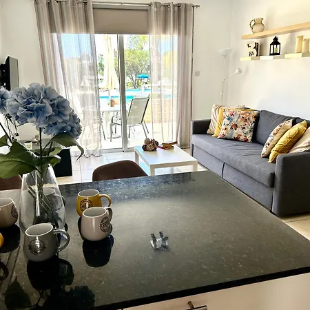 Nissi 3 C4 Pool View