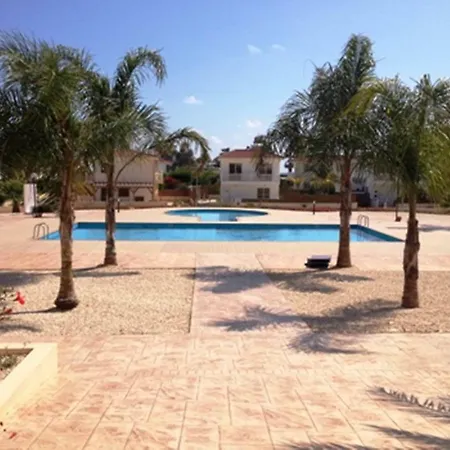 Nissi 3 C4 Pool View شقة