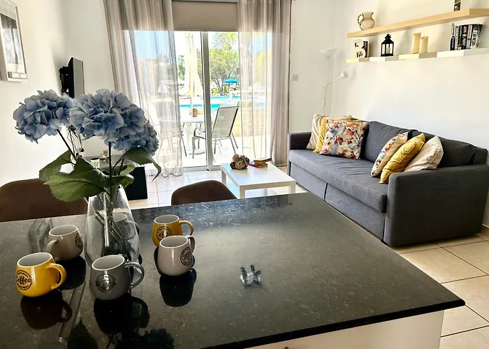 Nissi 3 C4 Pool View